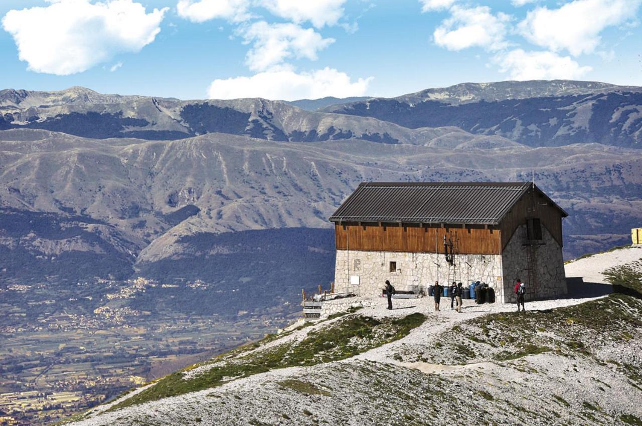 Complesso Turistico Aurora - Appartamenti Poggio Picenze Exterior foto