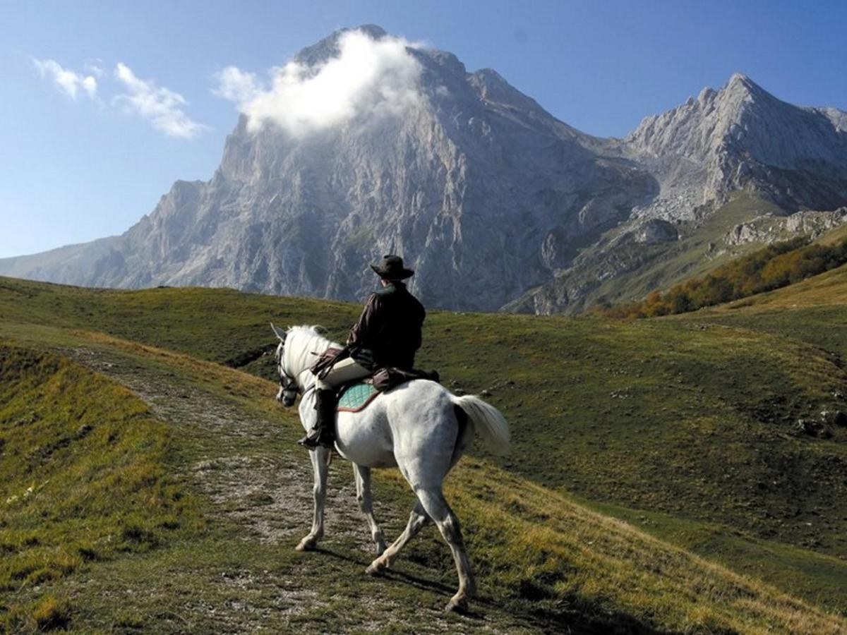 Complesso Turistico Aurora - Appartamenti Poggio Picenze Exterior foto